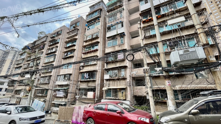 鹿冲关路184号外景图