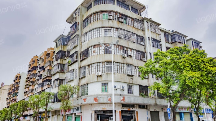 美湾东一区外景图