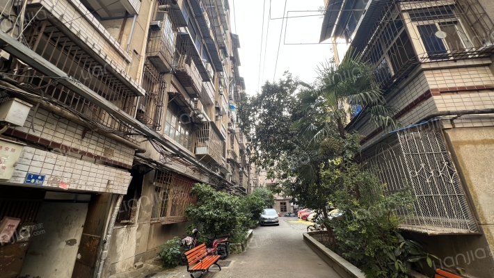 后九万方一村18号外景图