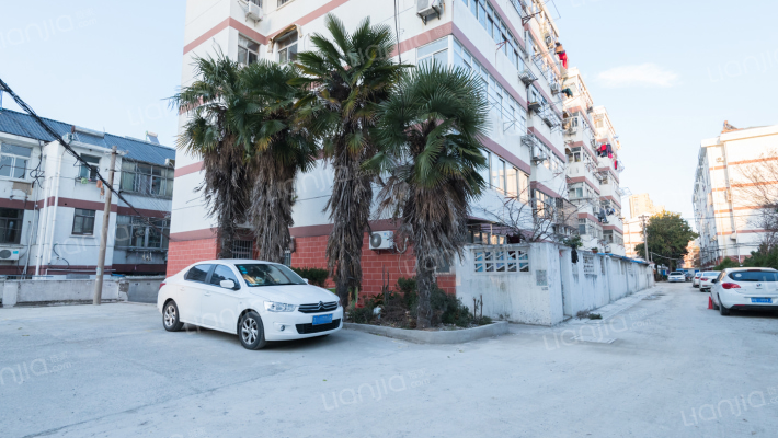 粮食局大院外景图