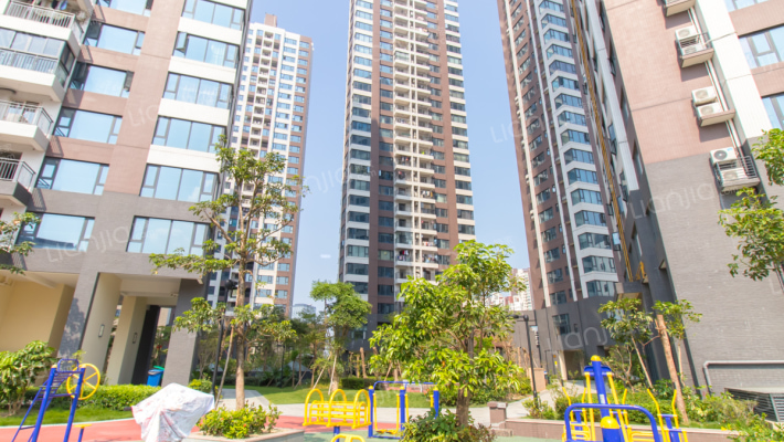 星河蓝湾外景图