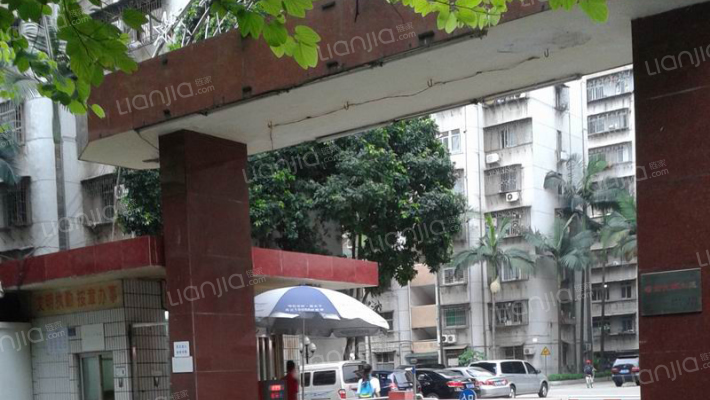 边防局大院外景图