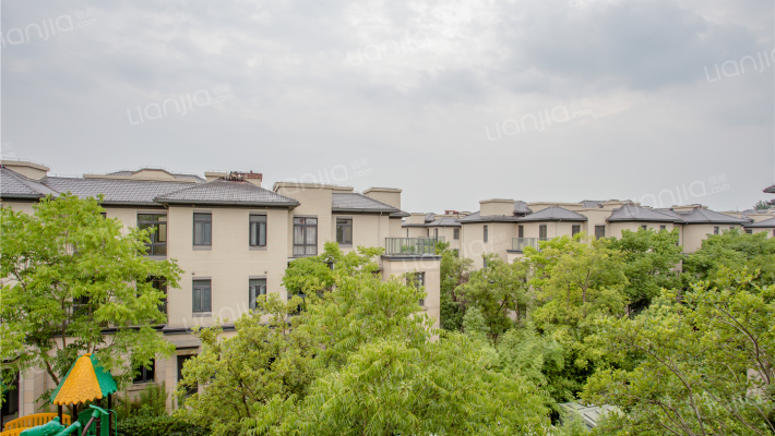 颐湾丽庭外景图