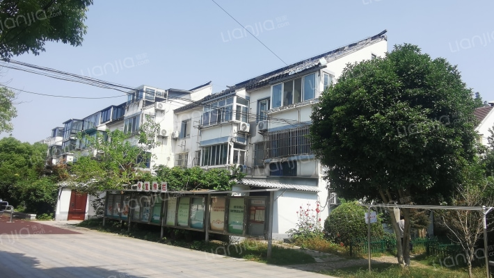 新养蚕里新村外景图