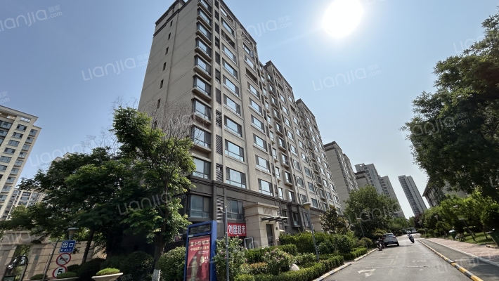 中航龙山上苑外景图