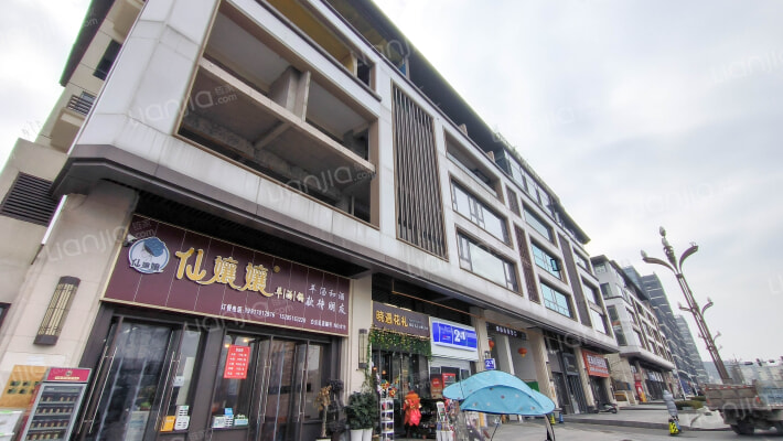 境府商业东广场外景图