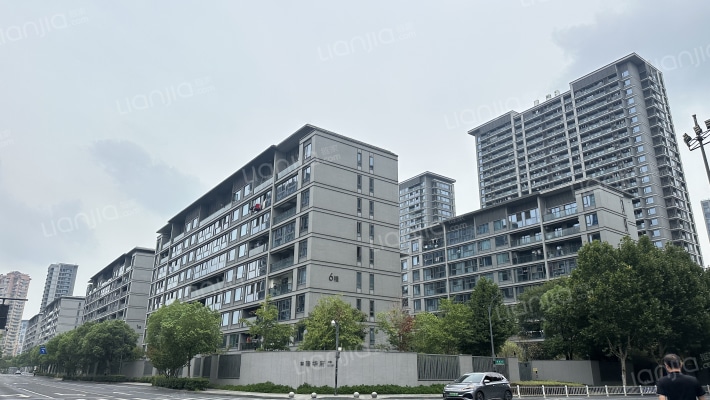 融创金成臻华府外景图