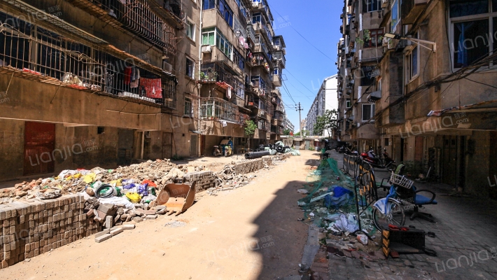 江南蓄电池厂小区外景图