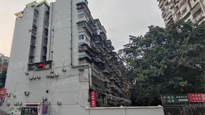 曹明美集资房外景图