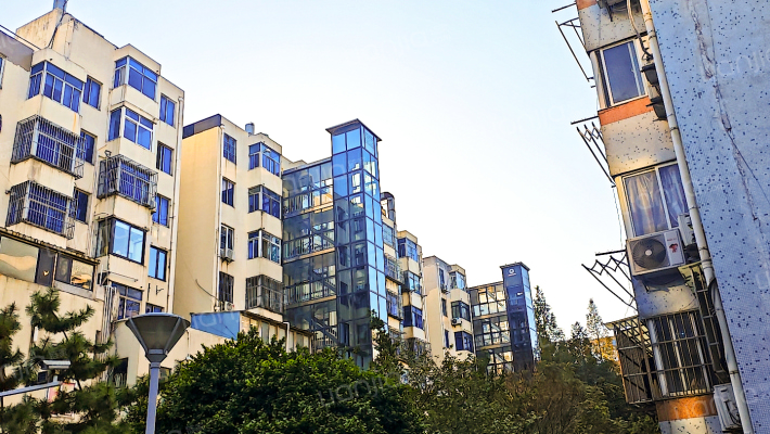 何山花园南区外景图