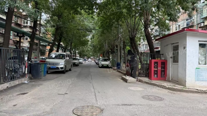 靖江南里外景图