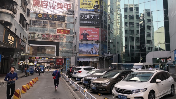 百花广场外景图