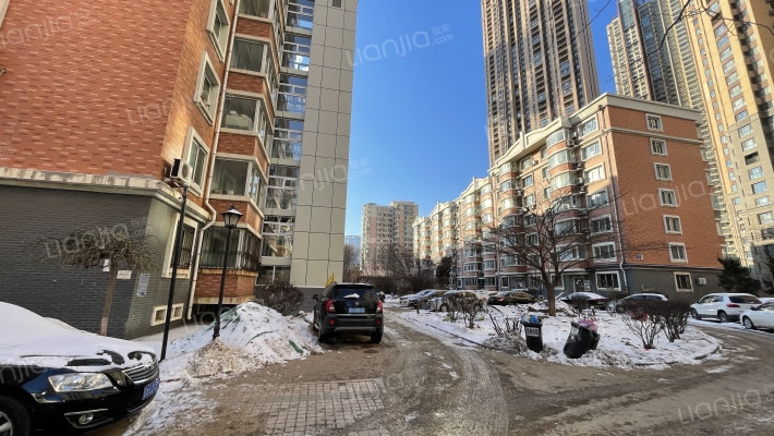 金碧花园外景图