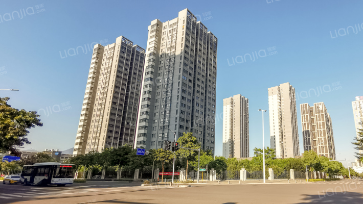 胪雷新城七区外景图