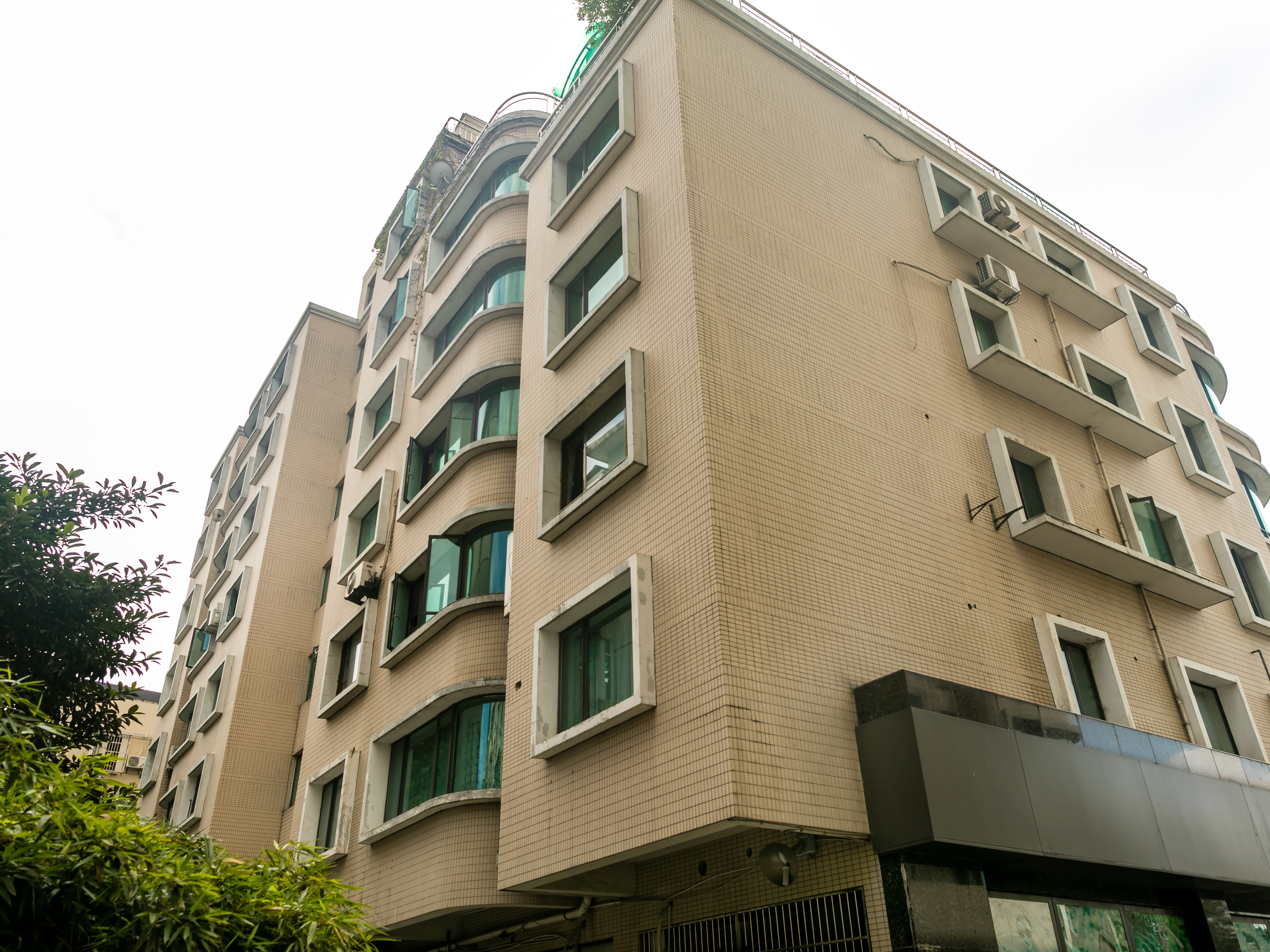 西子公寓小区实景 4