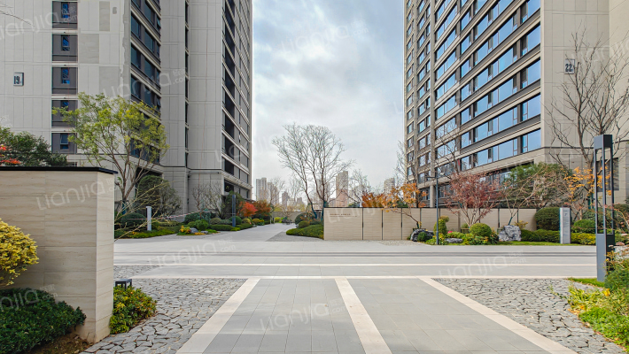 绿城春和印月外景图