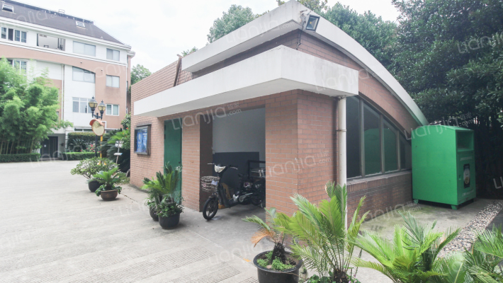 西郊宝成花苑外景图