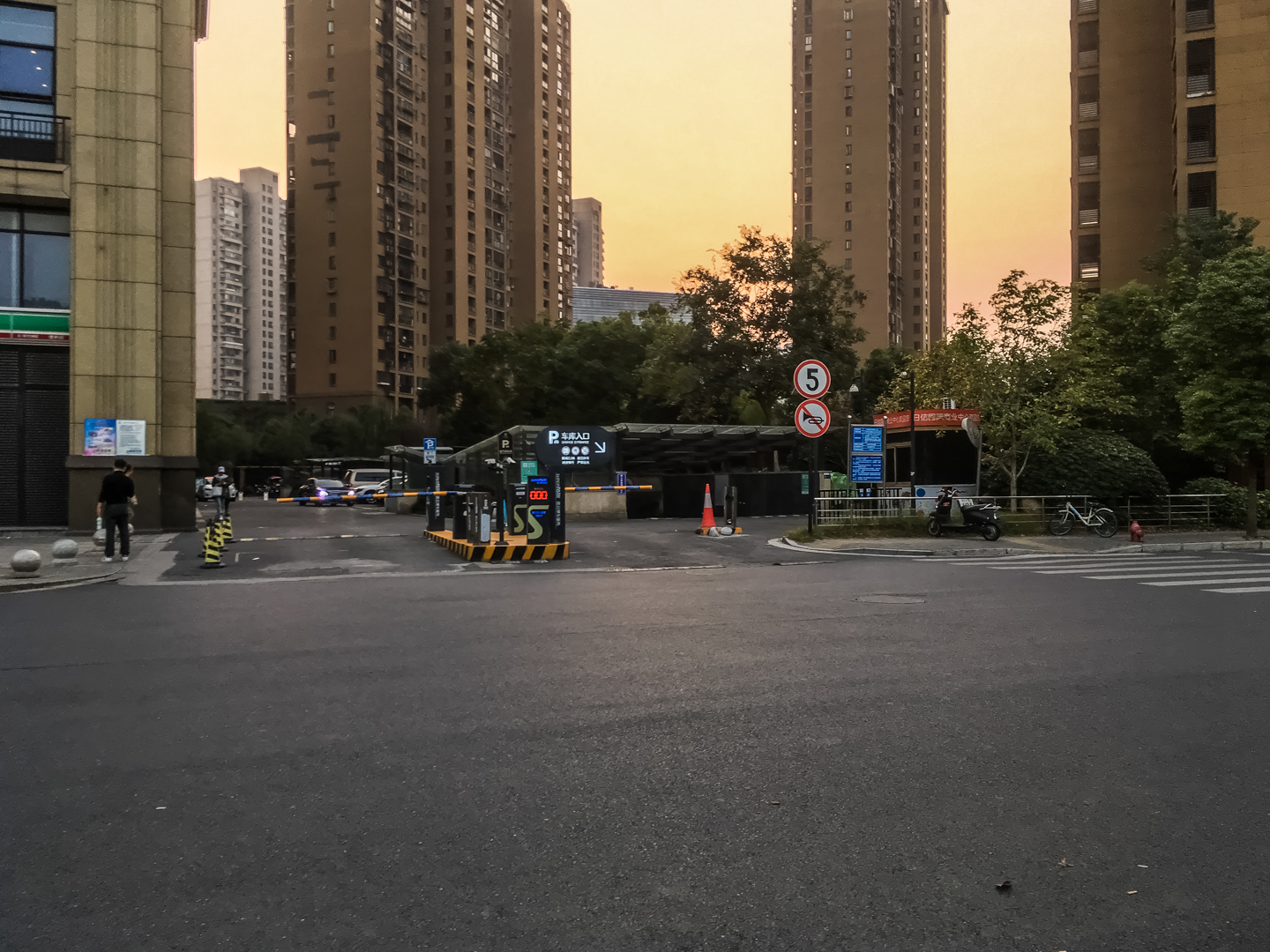 日信国际小区实景 10