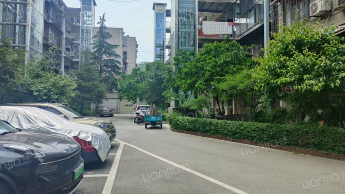 铁路局宿舍外景图