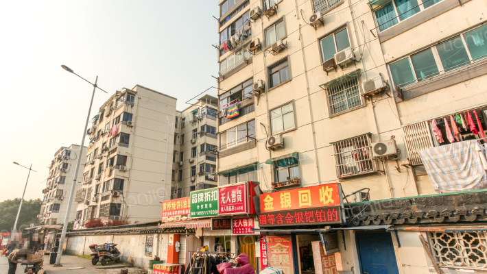 新元新村外景图