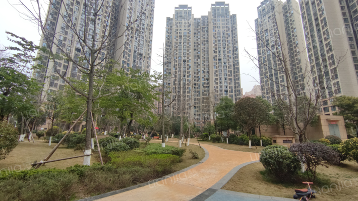 寰宇君汇城外景图