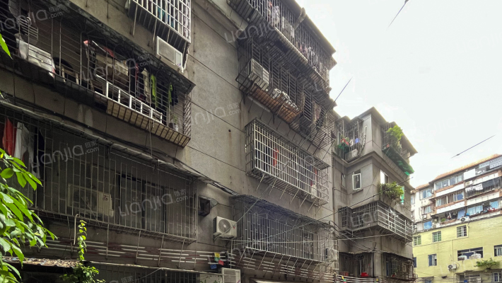 宝汉直街54号大院外景图