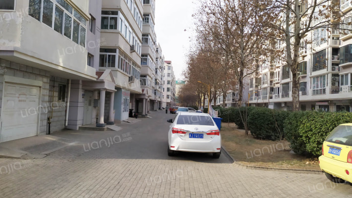 颐安花园西区北院外景图