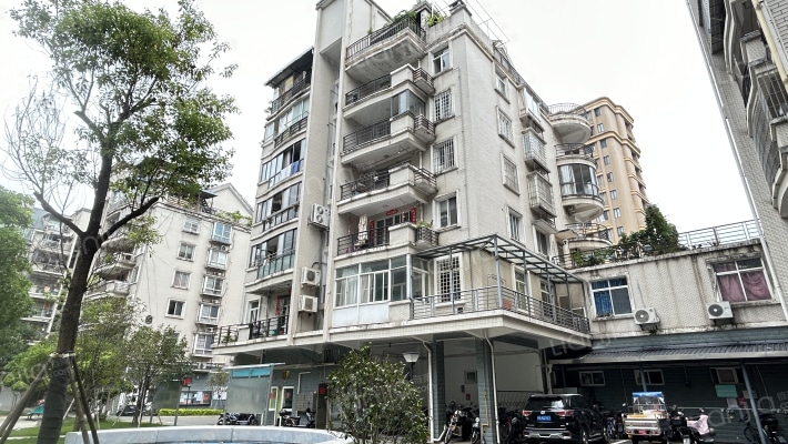 君竹明居外景图