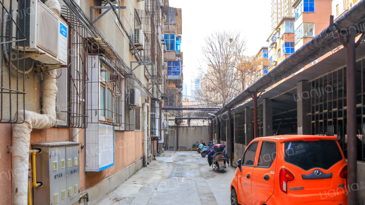 交通勘察家属院外景图