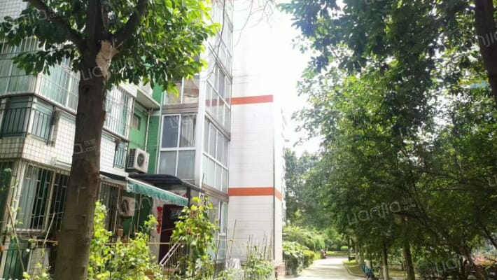 西南石油大学教工宿舍外景图