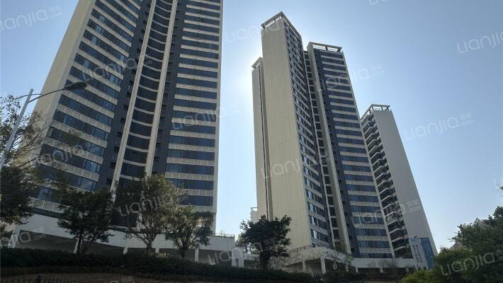 碧桂园湖光山色外景图