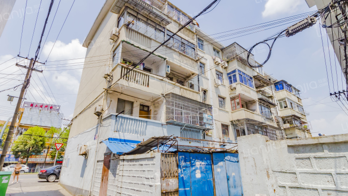 通用厂宿舍外景图