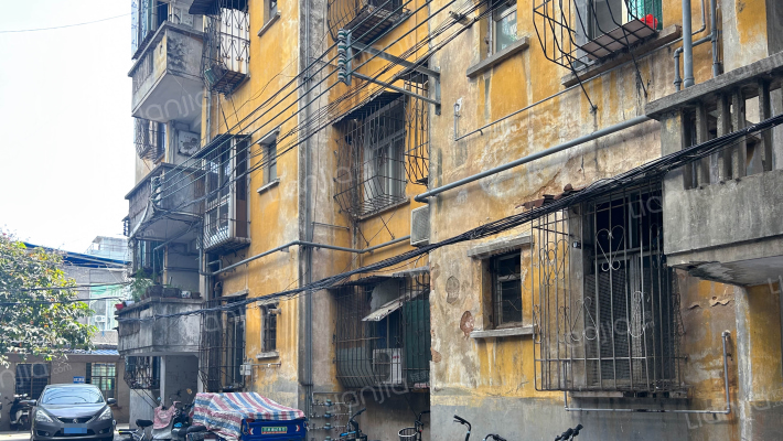 站前路八号外景图