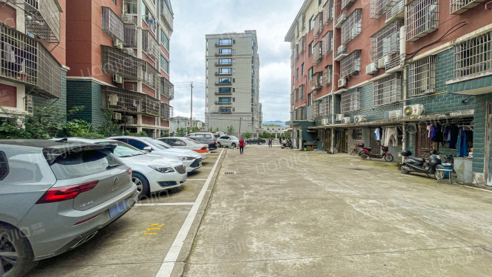 西山小区外景图