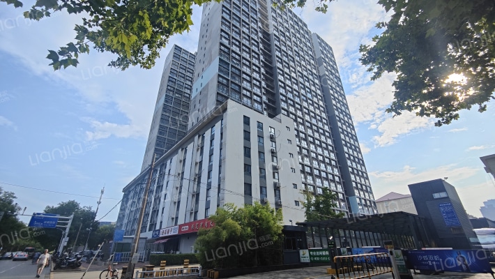 新界商务楼外景图