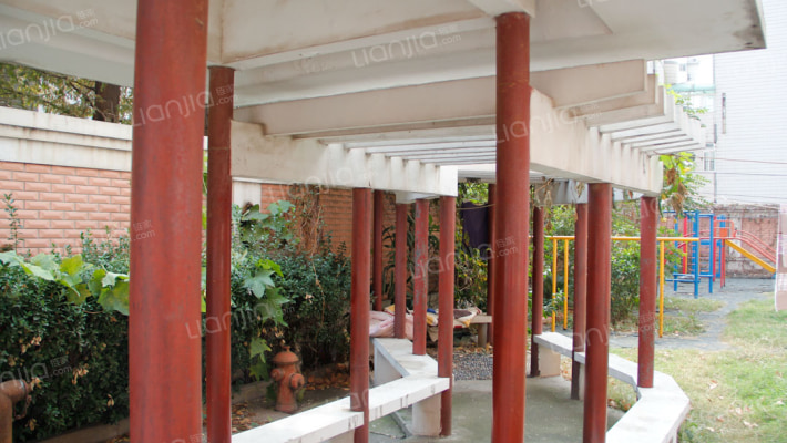 金盾公寓外景图