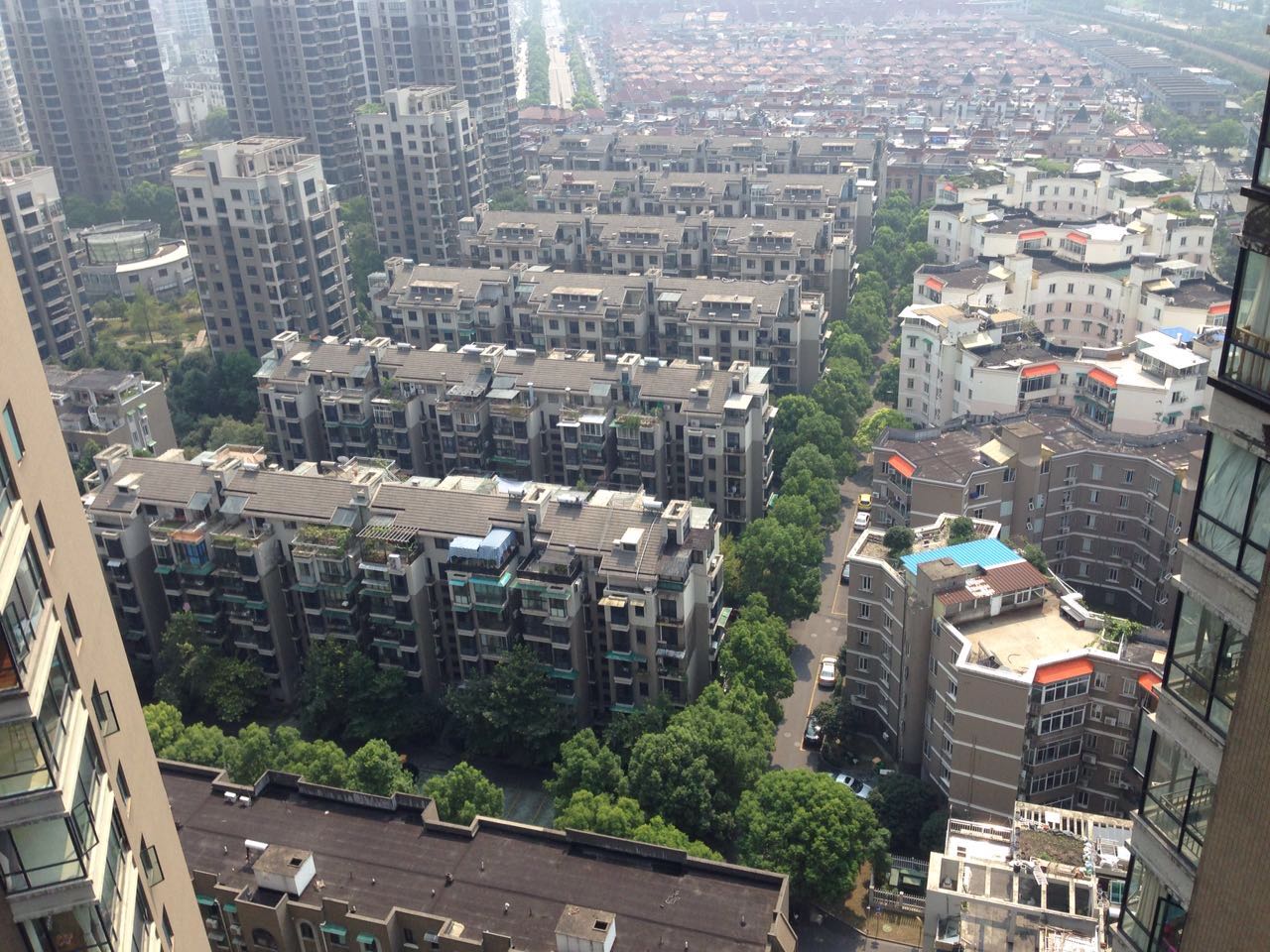 Linjiang Garden compound photo 18