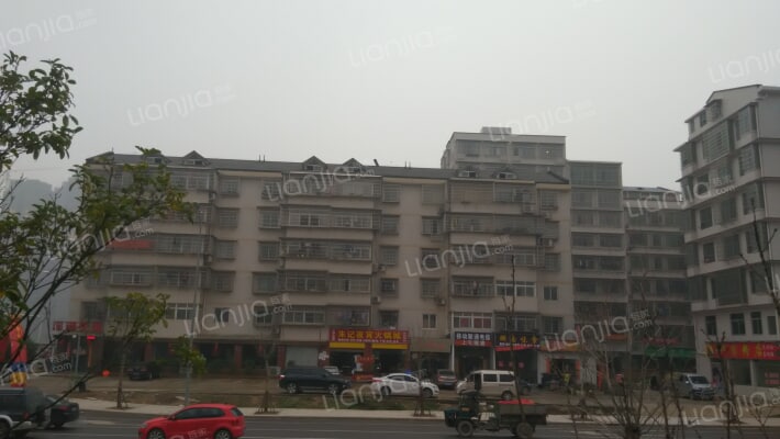 浪琴湾小区外景图