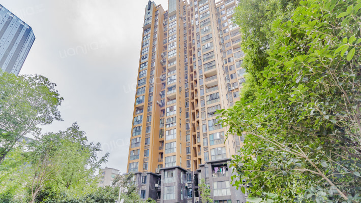 武汉天街外景图