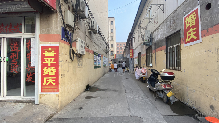 万鑫制衣厂家属院西院外景图