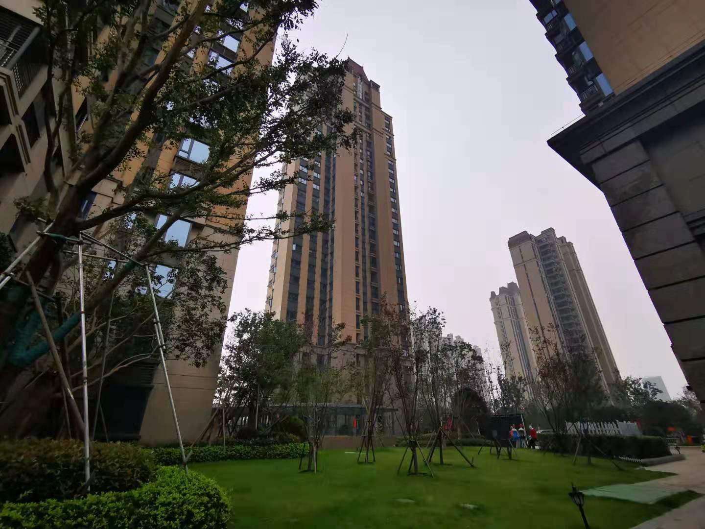 Hengda Shuijing Guoji Guangchang compound photo 2