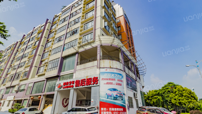 金色华庭外景图