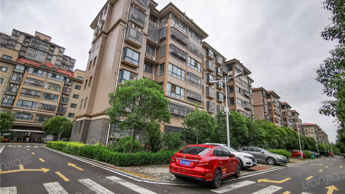 宏基王朝月季园外景图