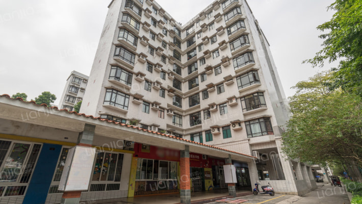 丽江花园丽波楼外景图