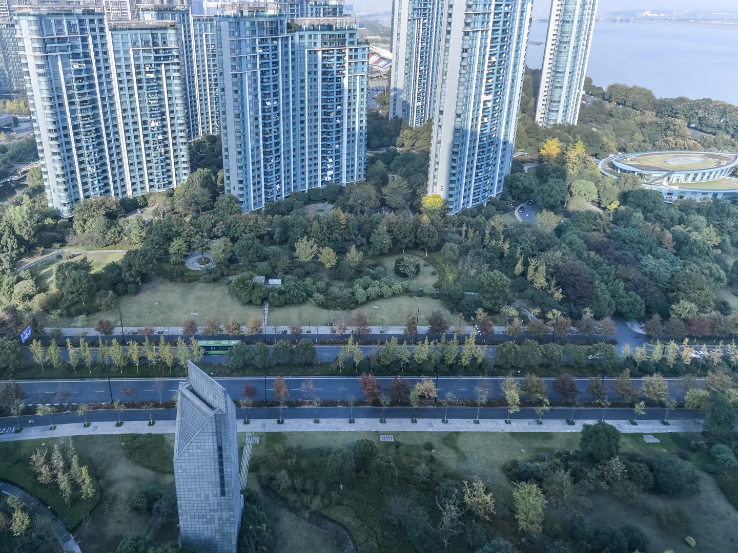  东方君悦小区实景 18