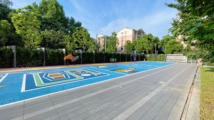 长房国际广场外景图