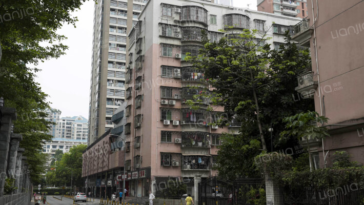 高发住宅楼外景图