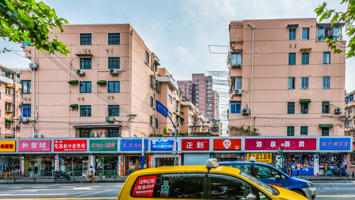 实地公寓外景图