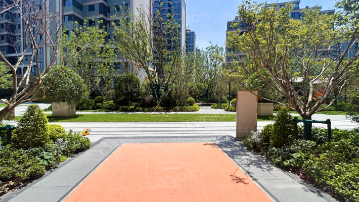 中铁建西派麟悦外景图