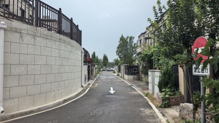 绿地海域香颂外景图